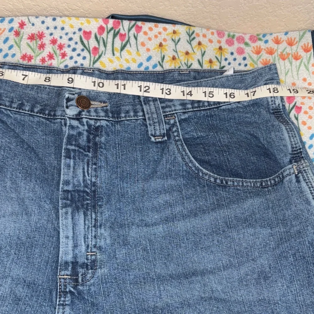 Wrangler Men's Classic Blue Jean Shorts Sz 38 - Picture 10 of 13